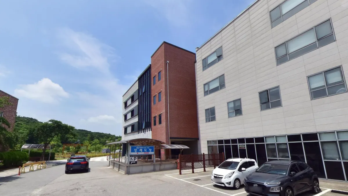 아산유리요양병원장례식장 입구 전경