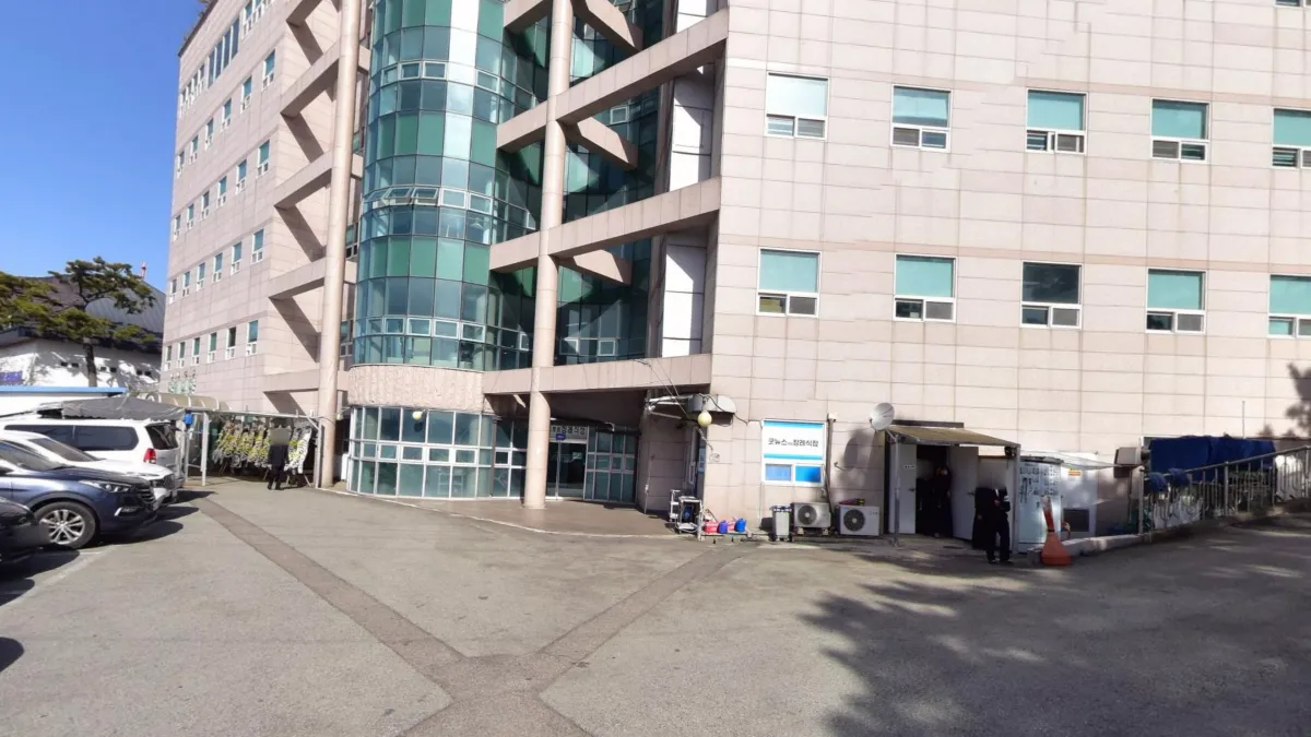 굿뉴스요양병원장례식장 입구 전경