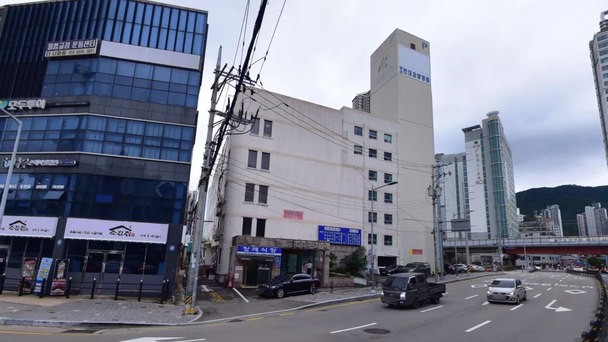 성산현대요양병원장례식장 입구 전경