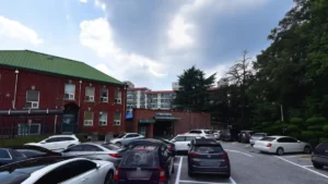 엠마오사랑병원장례식장 입구 전경