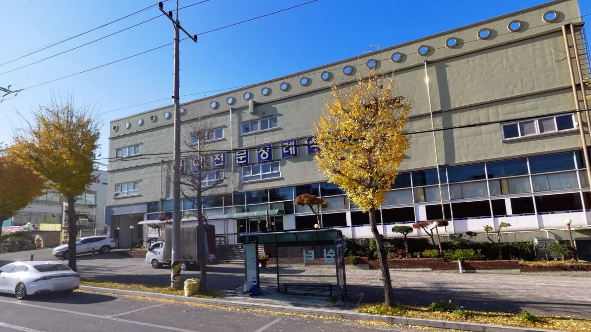 동해전문장례식장 입구 전경