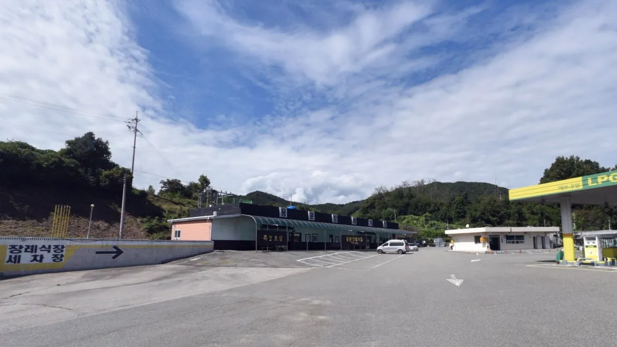 용문장례식장 입구 전경