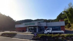 창선공익장례식장 입구 전경