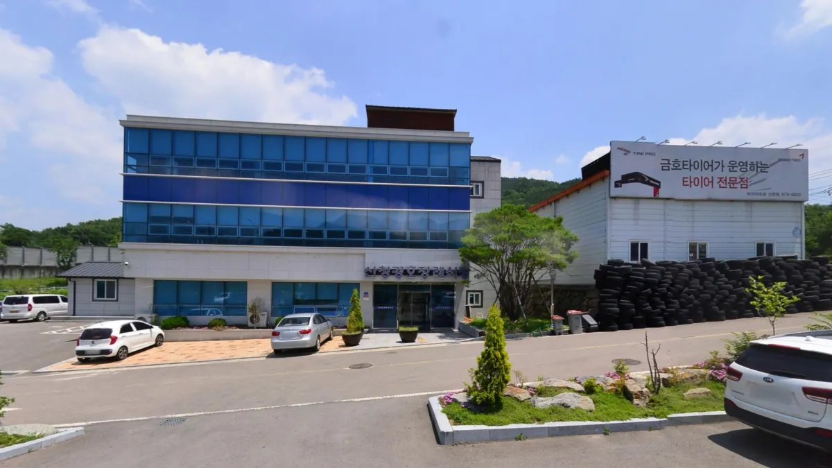 산청경호장례식장 입구 전경