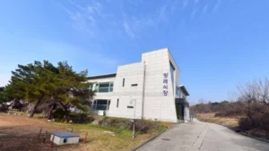 초정장례식장 입구 전경